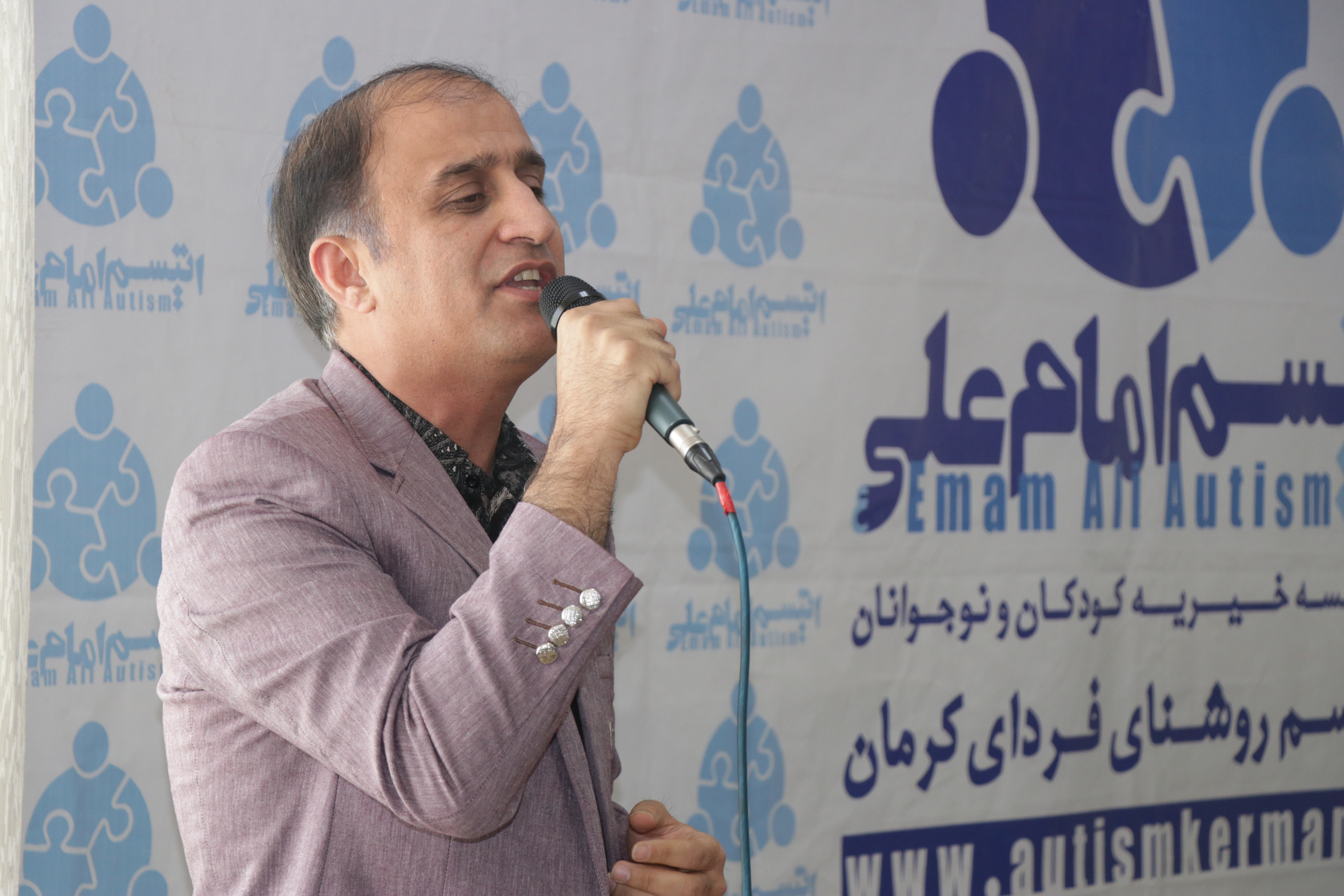 بایدخانواده ها را با اتیسم آشنا کنیم