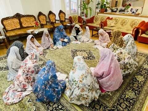 گزارش تصویری| محفل انس با قرآن در خانه کوثر اسکو
