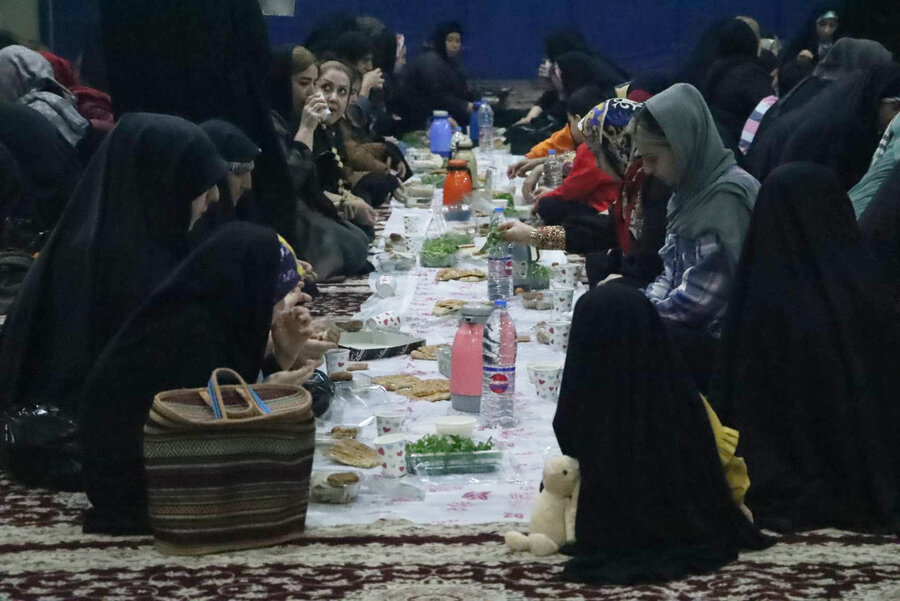 برگزاری مراسم ضیافت افطار در موسسه خیریه فاطمیون رشت