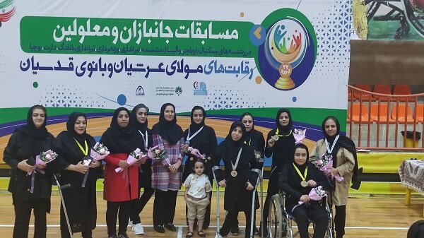 شهرضا| بانوی پرتلاش در مسابقات وزنه برداری جانبازان و معلولین طلایی شد