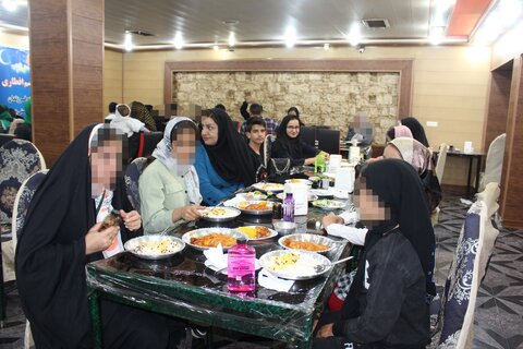 ضیافت افطاری خانوادگی ویژه فرزندان هدایت شده به زندگی مستقل بهزیستی استان