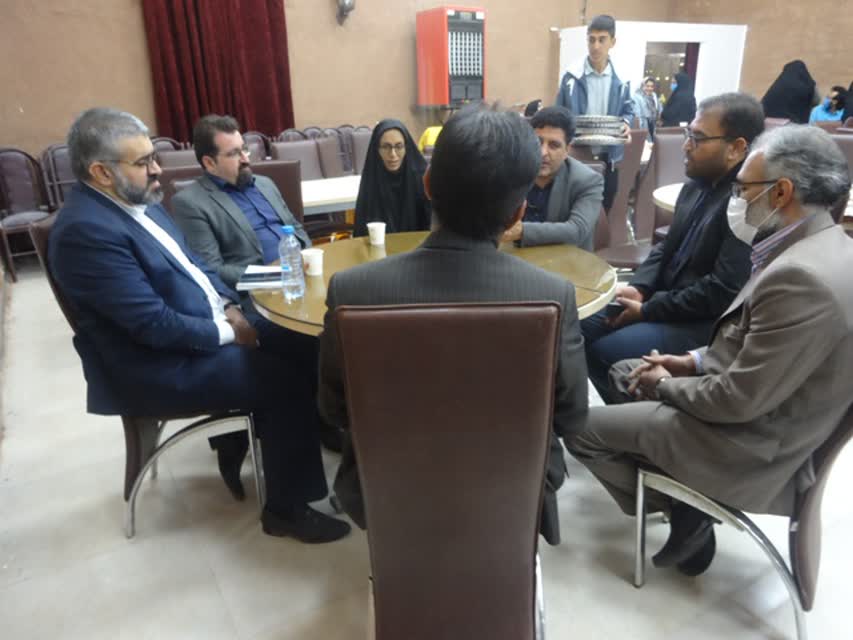 حضور مدیرکل بهزیستی استان کرمان در مراسم ضیافت افطاری فرزندان شبه خانواده رابر