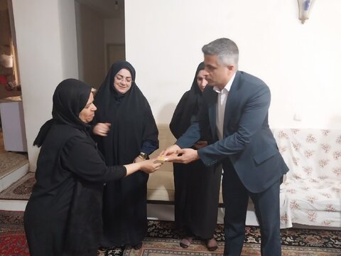 ساوجبلاغ | دیدار رئیس و اعضاء شورای اسلامی شهر مهستان با ۲ خانواده دارای سه عضو معلول
