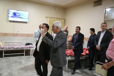 گزارش تصویری ا برگزاری ضیافت افطاری در موسسه خیریه سالمندان ابراهیم اباد با حضور مسئولین