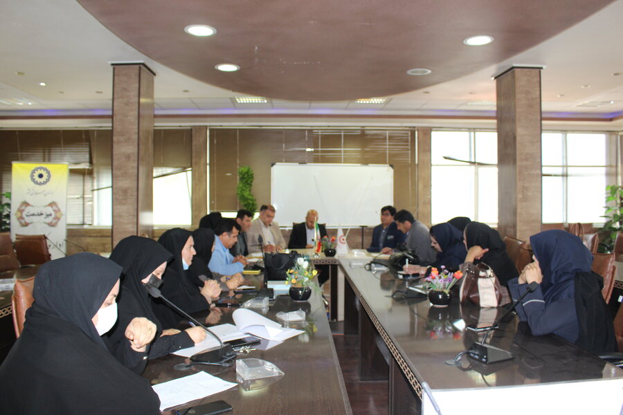 جلسه کارکنان اورژانس با مدیرکل بهزیستی استان