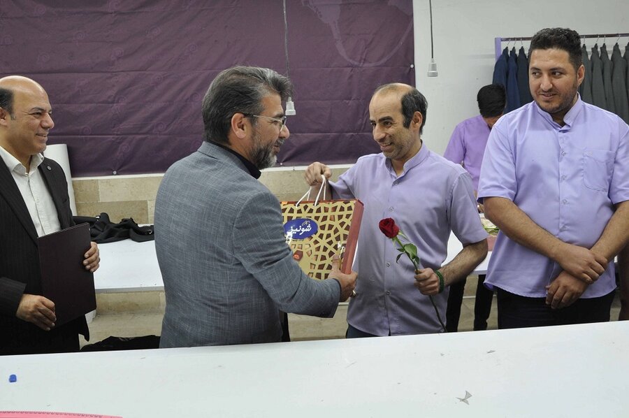 بازدید مدیرکل بهزیستی خراسان رضوی از مجموعه های تولیدی و صنعتی حامی اشتغال مددجویان