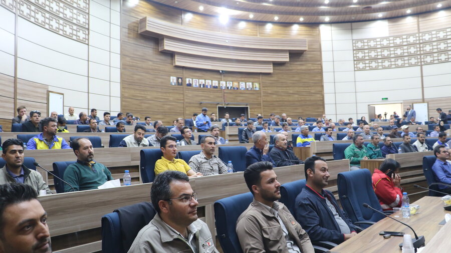 جشنواره تقدیر از نخبگان کار وتولید