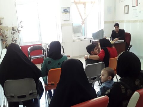 گزارش تصویری| حضور کارشناس مرکز بهداشت ایلخچی در مرکز توانبخشی اسکو