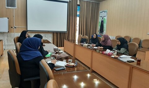 اصفهان| جلسه هم‌‎اندیشی برگزاری دوره‌های مهارت‌آموزی ویژه خانواده‌های آسیب‌دیده اجتماعی