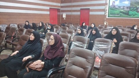 لاهیجان | برگزاری جلسه هم اندیشی کارشناسان و مسئولین مراکز بهزیستی در خصوص بیمه مددجویان بهزیستی در لاهیجان