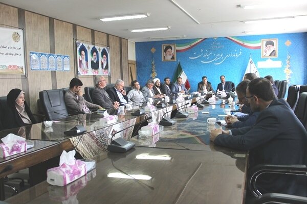بویین میاندشت| همکاری بین بخشی عامل موثر در جهت ارتقای خدمت رسانی به جامعه هدف