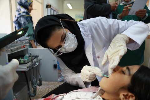 گزارش تصویری| خدمات رایگان دندانپزشکی برای دانش‌آموزان نیازمند
