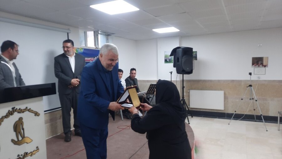 در رسانه| سالن موسسه آوای مهر شبستر افتتاح شد