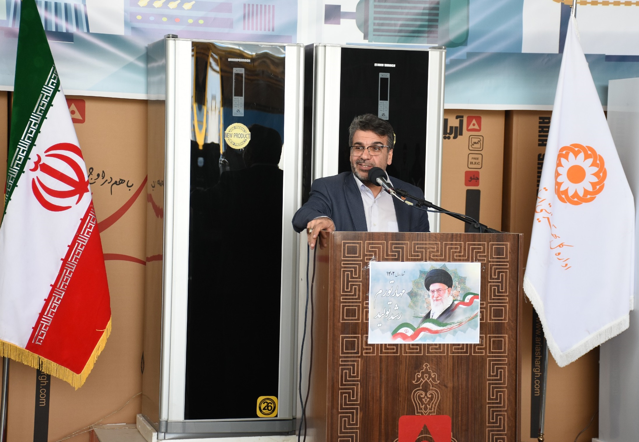 بزرگترین و والاترین عرصه خدمت و کمکِ پایدار به مردم، توانمندسازی از طریق ایجاد اشتغال است