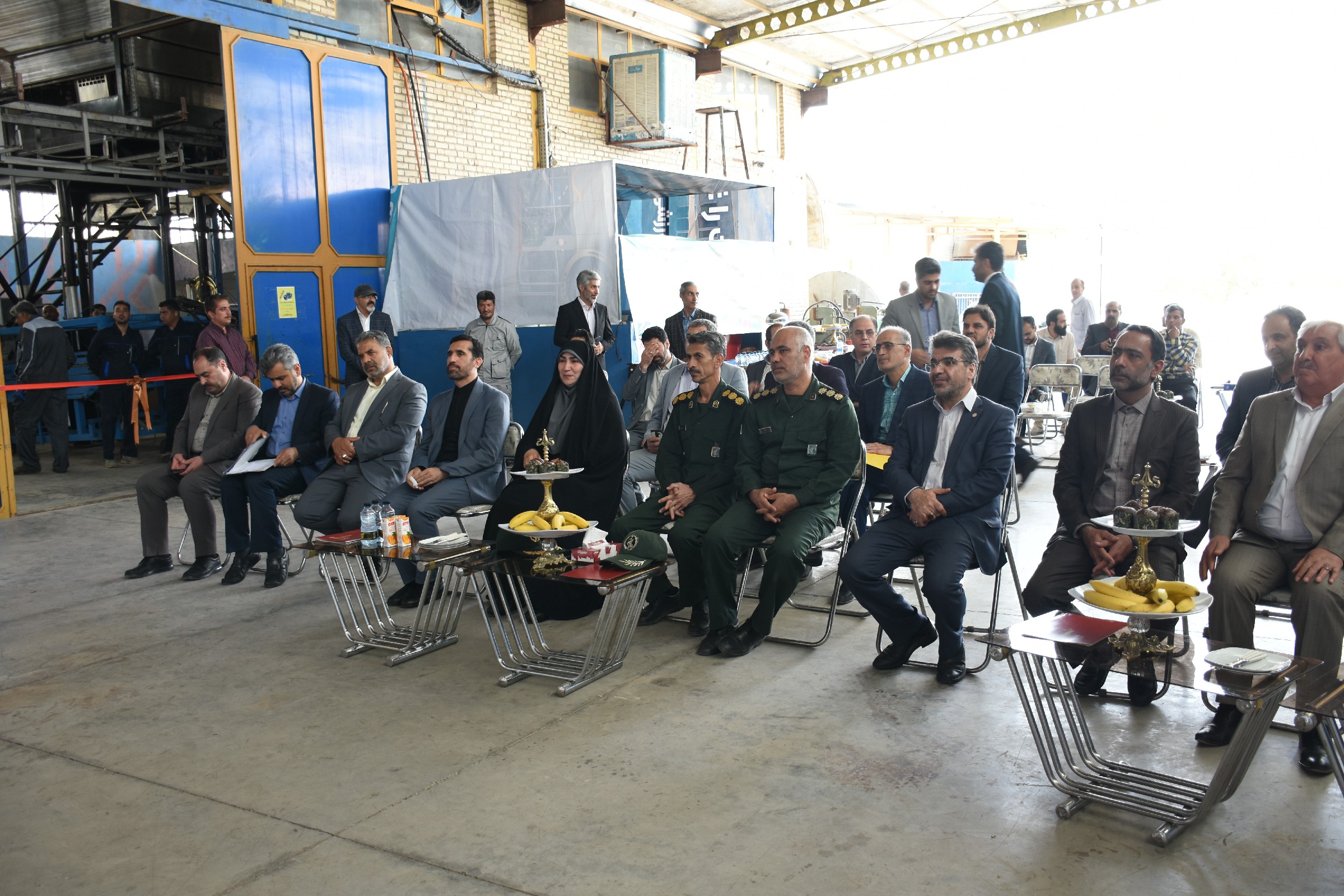 بزرگترین و والاترین عرصه خدمت و کمکِ پایدار به مردم، توانمندسازی از طریق ایجاد اشتغال است