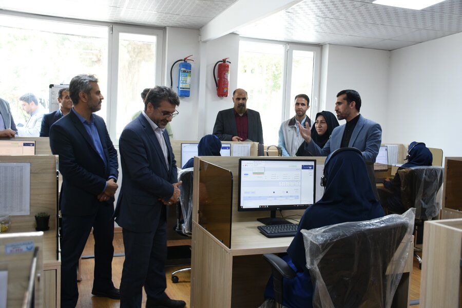 دیدار رئیس سازمان بهزیستی کشور با توانیابان و مددجویان شاغل در مرکز CRM شرکت آبفای نیشابور