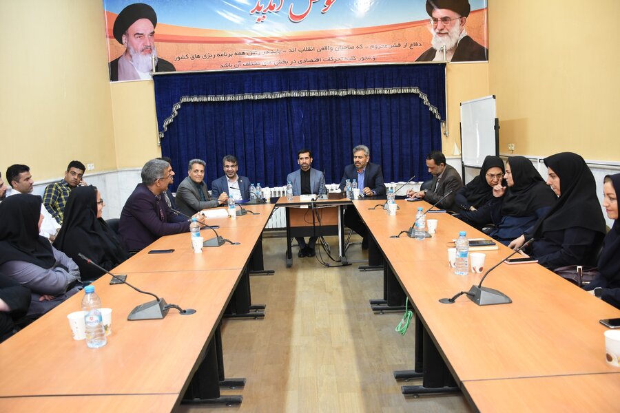 نشست معاون وزیر و رئیس سازمان بهزیستی کشور با کارکنان بهزیستی نیشابور