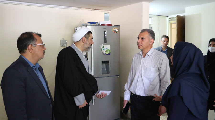 بازدیداز مرکزتوانبخشی و درمان بیماران روانی مزمن