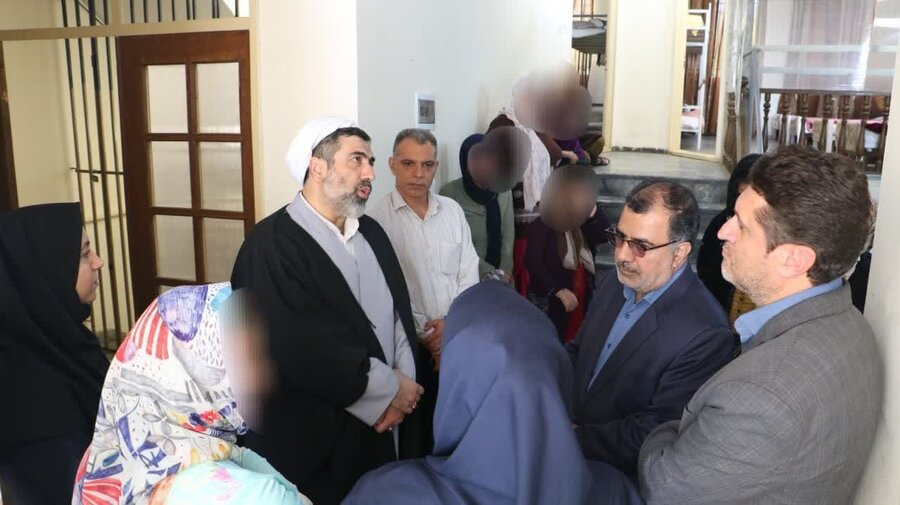 بازدیداز مرکزتوانبخشی و درمان بیماران روانی مزمن