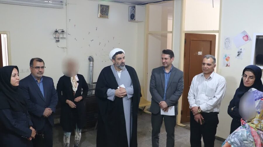 بازدیداز مرکزتوانبخشی و درمان بیماران روانی مزمن