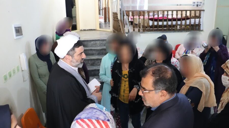 بازدیداز مرکزتوانبخشی و درمان بیماران روانی مزمن