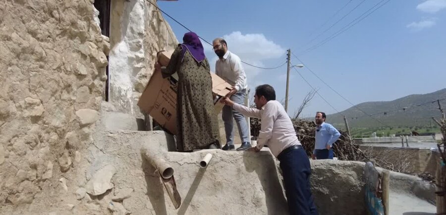 دیدار مدیرکل بهزیستی استان با مددجویان روستای چشمه‌کبود