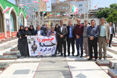 آیین عطر افشانی گلزار شهدا به مناسبت گرامیداشت سالروز آزادسازی خرمشهر برگزار شد