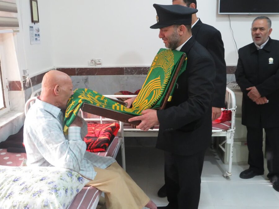 حضور خدام رضوی در سرای سالمندان بوشهر