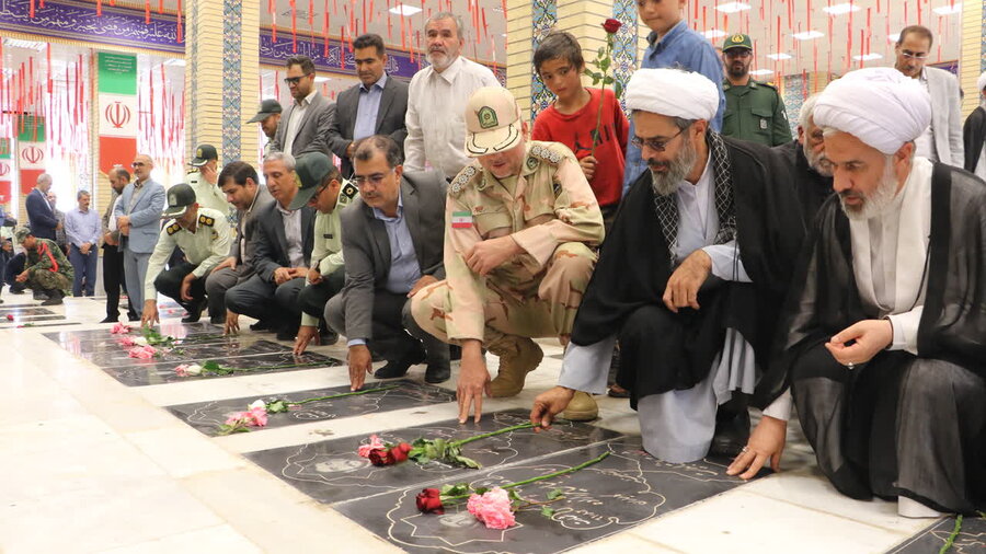 غبارروبی مزار شهدا