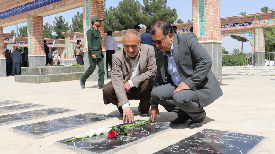 غبارروبی مزار شهدا