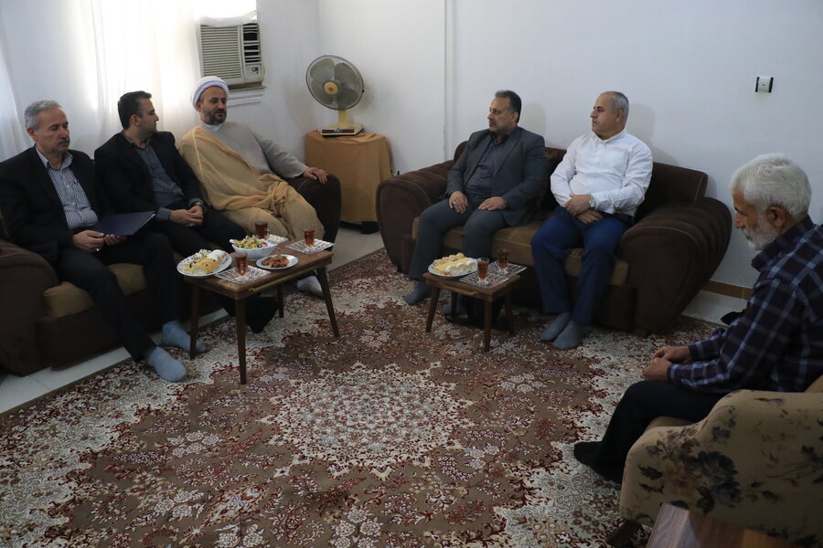 دیدار مدیرکل بهزیستی گیلان با خانواده شهید "حسین لقمانی" در شهرستان رشت