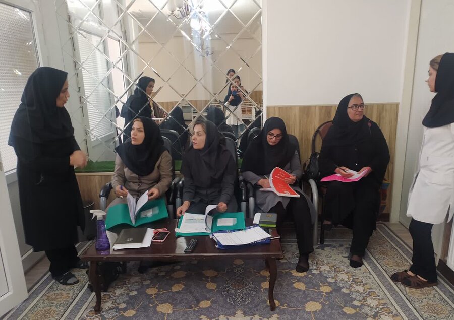 کرمانشاه | بازدید کارشناسان توانبخشی و پذیرش، از مرکز شبانه‌روزی سالمندان طلوع