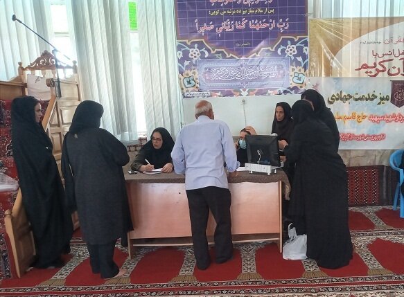 گلپایگان| برپایی میز خدمت جهادی در روستای سعید آباد