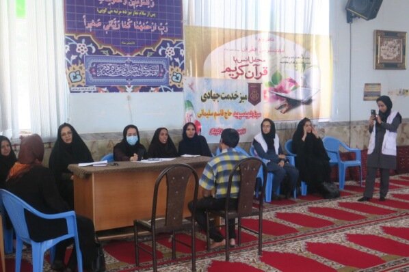 گلپایگان| برپایی میز خدمت جهادی در روستای سعید آباد