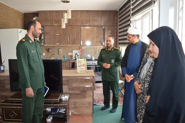 چادگان| دیدار با خانواده شهید هاشمی