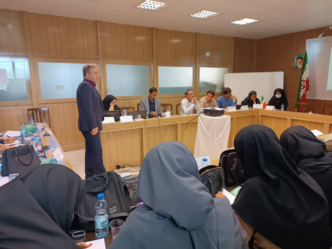 کارگاه دوروزه پیشگیری از آسیب های اجتماعی