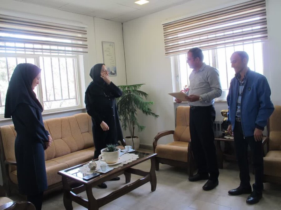 قدردانی از کارشناسان مرکز بهداشت و درمان شبستر