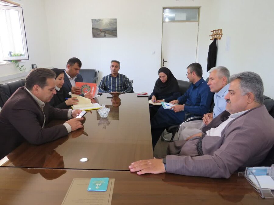 جلسه هم اندیشی معاون مشارکتهای مردمی اداره کل بهزیستی استان کردستان با موسسه خیریه احسان بانه

