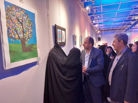 شاهرود| گزارش تصویری | برپایی نمایشگاه آثار نقاشی سالمندان