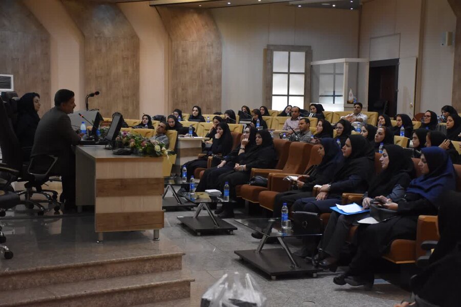 جلسه فصلی دفتر خانواده و زنان