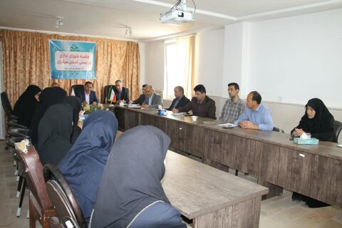 برگزاری جلسه شورای معاونین بهزیستی استان در سفر یک روزه به شهرستان زرندیه