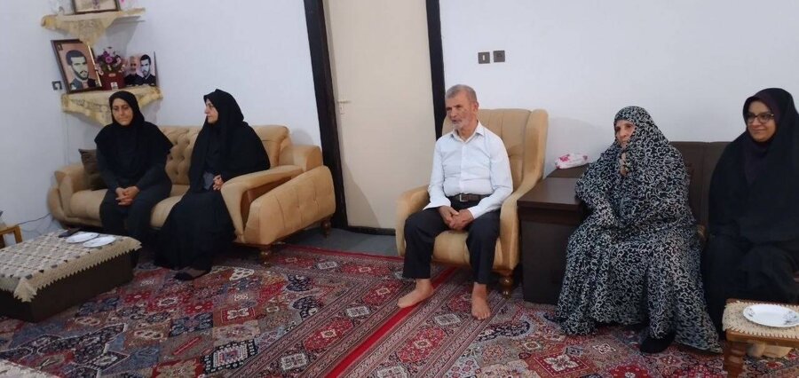 لنگرود | دیدار مدیرکل بهزیستی گیلان با خانواده شهید "صادق کامکار " در شهرستان لنگرود