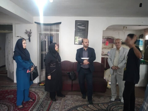 رشت | دیدار رئیس اداره بهزیستی شهرستان رشت با بیمار بهبود یافته اعتیاد در کوچصفهان