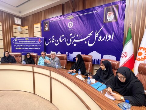 گزارش تصویری|نشست هم افزایی,ظرفیت سازی و حمایت یابی دستگاه های اجرایی استان-طرح مشارکت اجتماعی نوجوانان ایران(مانا)  زنان