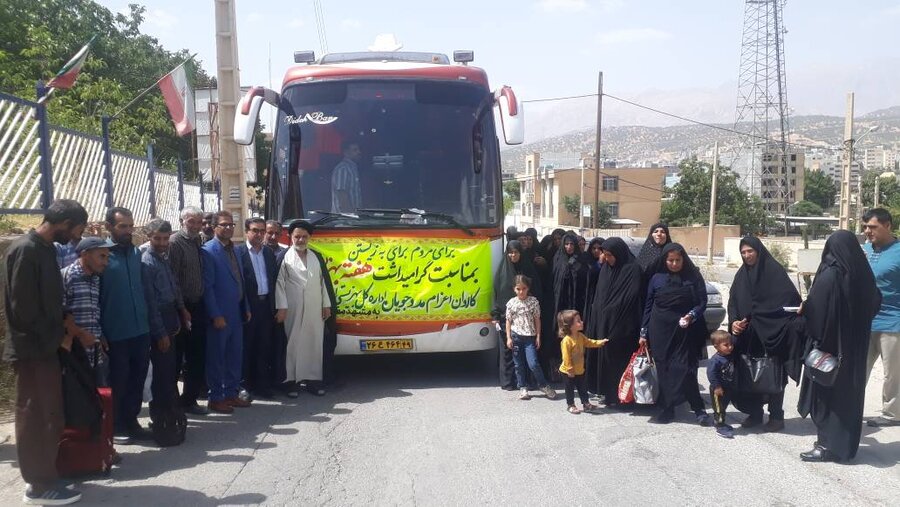 اعزام  اولین کاروان از مددجویان تحت پوشش بهزیستی استان به مشهد مقدس