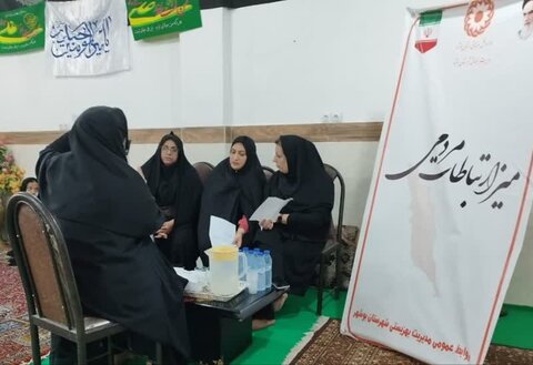 برگزاری میز ارتباطات مردمی در محله کم برخوردار (تنگک اول) شهر بوشهر