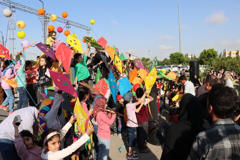 گزارش تصویری| برگزاری جشنواره باد بادک ها در اردبیل