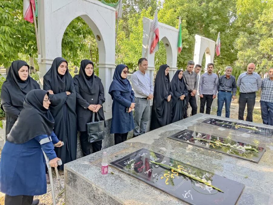 رزن | غبار روبی گلزار شهدا