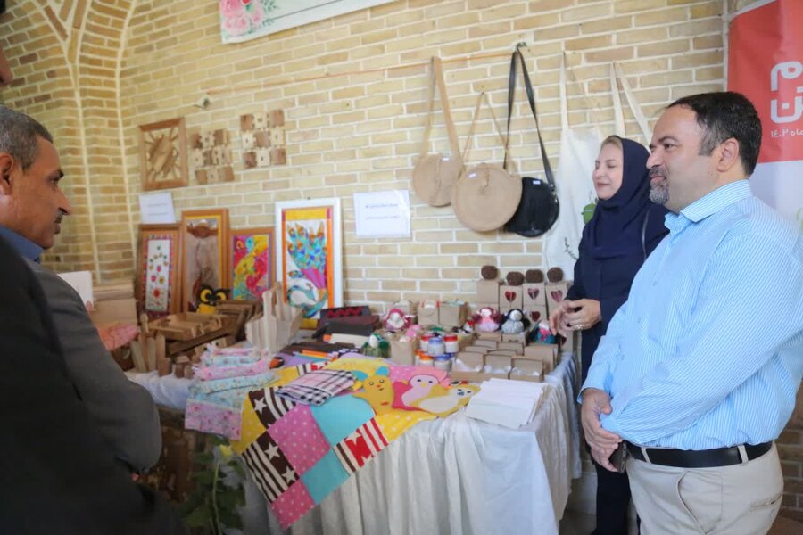 افتتاح نمایشگاه دستاوردهای جامعه هدف و معرفی خدمات سازمان بهزیستی در خانه کرد سنندج