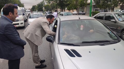 گزارش تصویری| رژه خودروهای امدادی و خودروهای اورژانس اجتماعی بهزیستی استان